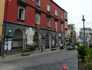Donna accoltellata marano
