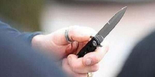 Arzano, lo minacciano con un coltello alla gola: rapinato un bimbo di 12 anni