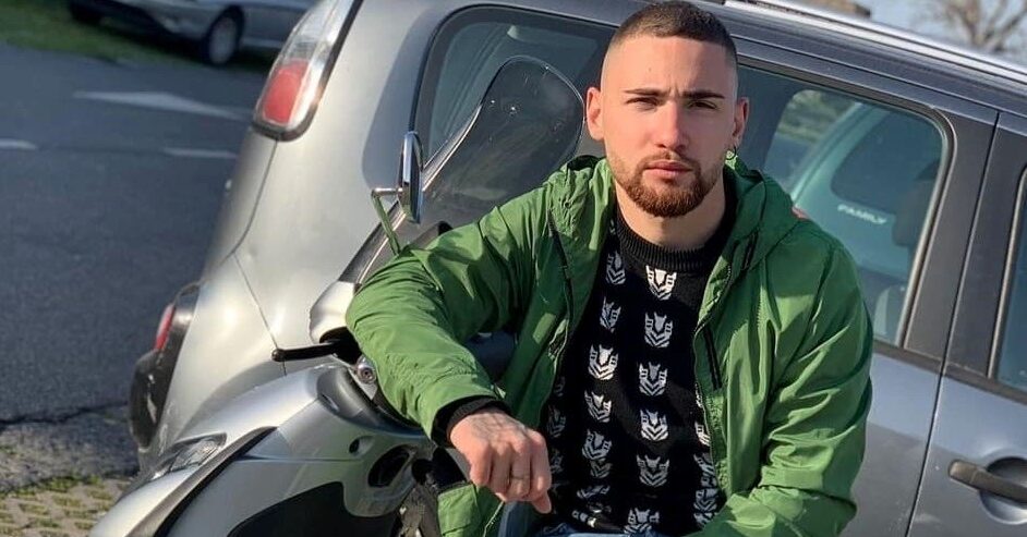 Schianto tra un’auto e una moto: muore Antonio Leone a 24 anni