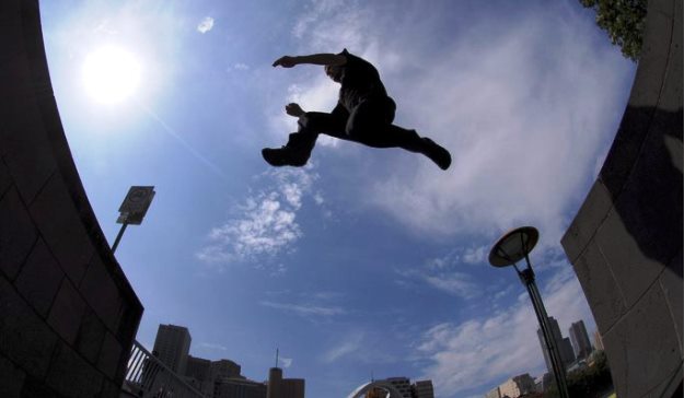 Ragazzo Alessandria cade parkour