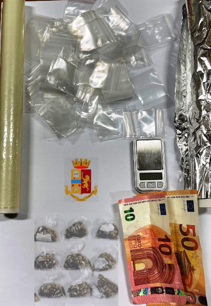 Rione Lauro: arrestato spacciatore