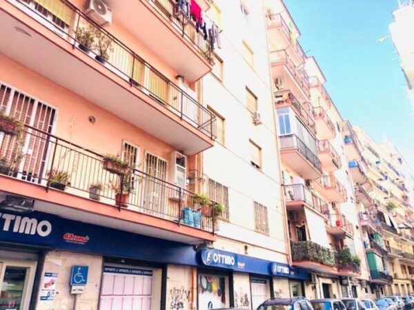 uomo muore supermercato casoria
