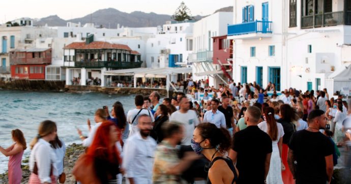 Emergenza COVID a Mykonos e in altre mete turistiche