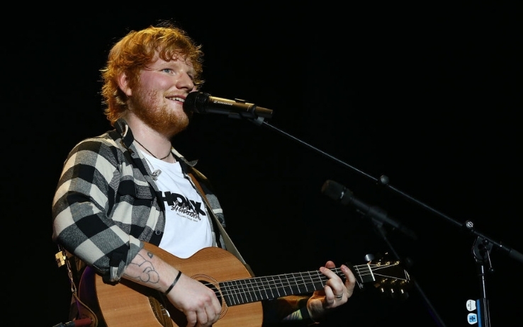 Ed Sheeran positivo al COVID-19: ospite a “Che tempo che fa”, non può essere in studio