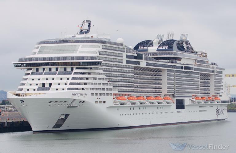 Parte da Dubai la MSC VIRTUOSA
