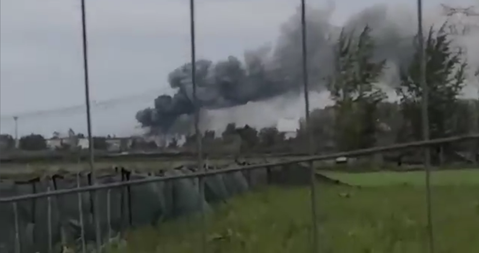 Teverola, vasto incendio nella zona industriale [VIDEO]