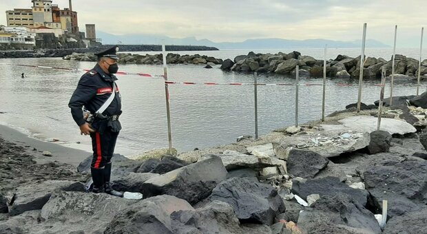Torre del Greco, bambino di 2 anni muore annegato: potrebbe essere stata mamma