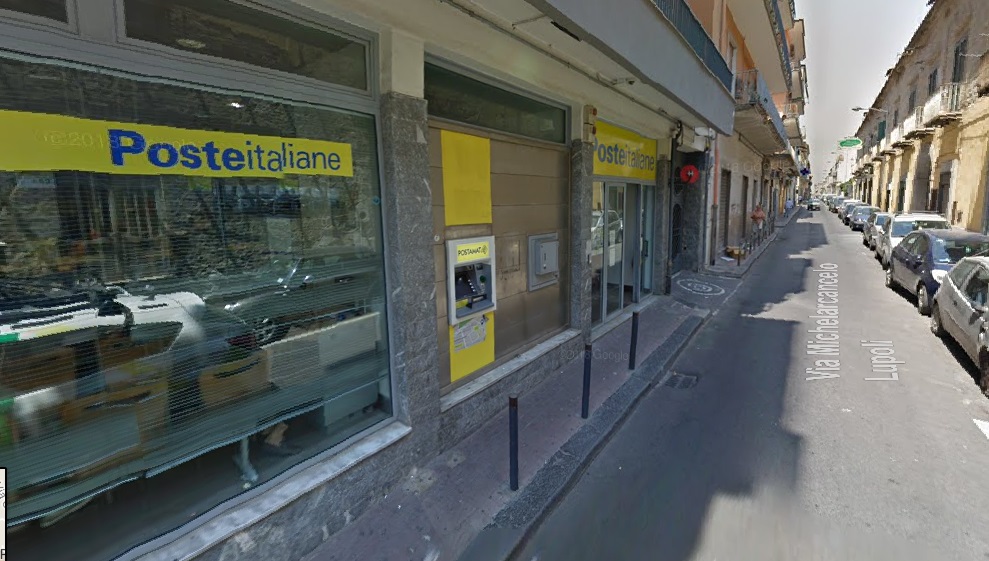 Frattamaggiore, singolare rapina all’ ufficio postale di Via Lupoli