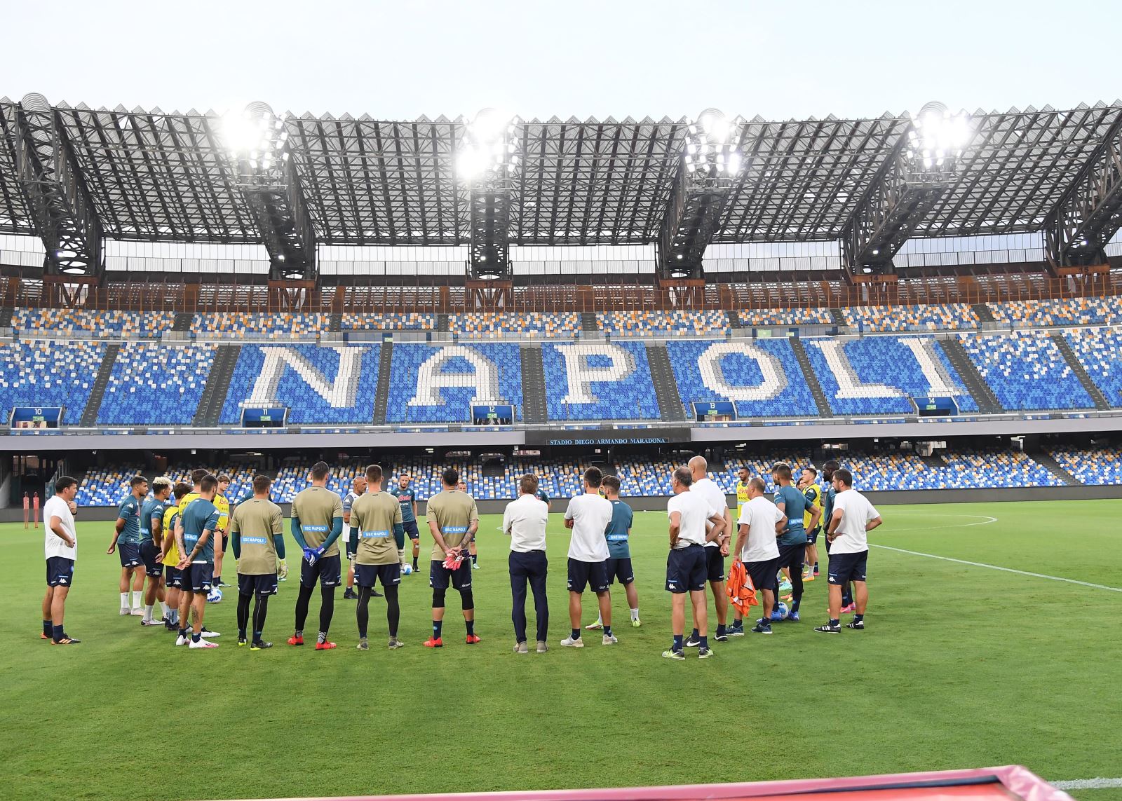 Società Calcio Napoli. Disposta la quarantena dal dipartimento di prevenzione dell’Asl Napoli 2 nord per 7 giocatori