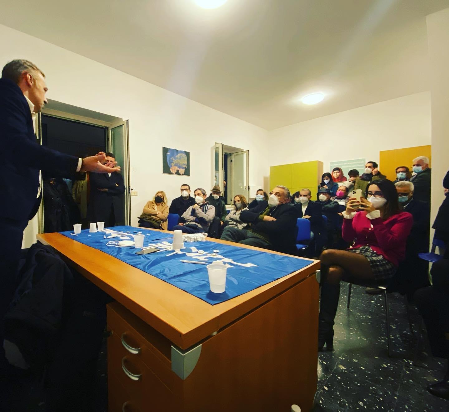 Azione Pomigliano,Il senatore Richetti taglia il nastro alla sede del partito