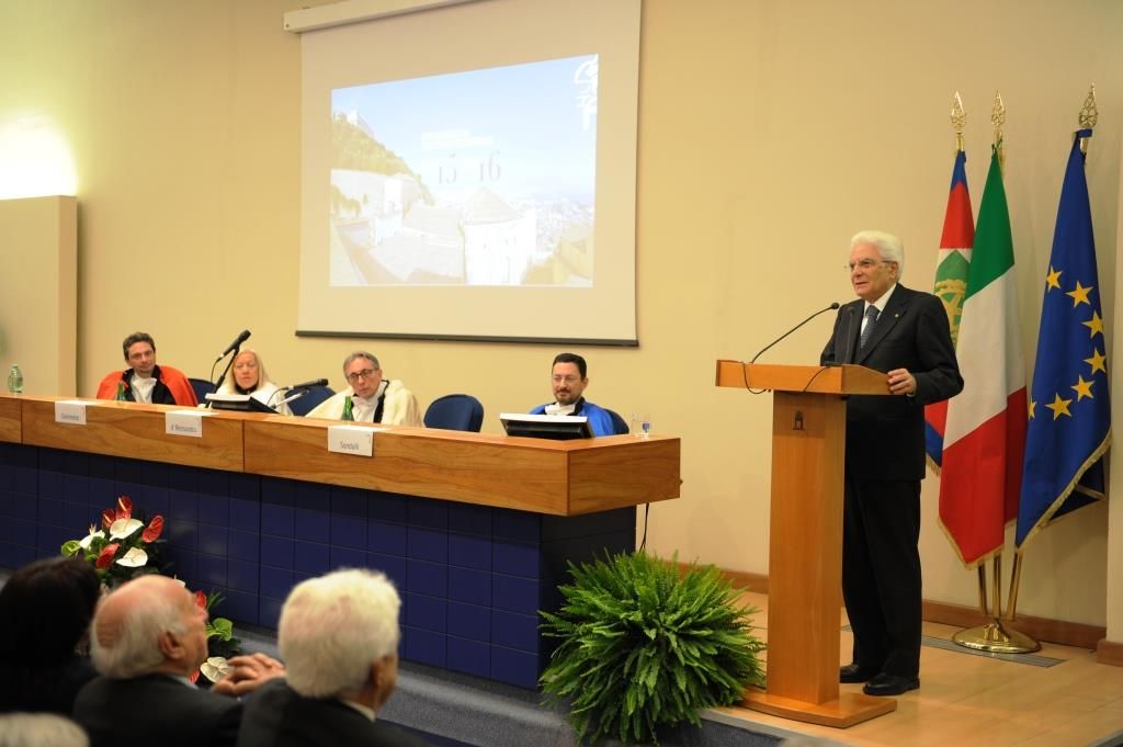 Un ricordo speciale di un primo “bis” del presidente della Repubblica Mattarella: 7 anni fa all’Università degli Studi Suor Orsola Benincasa