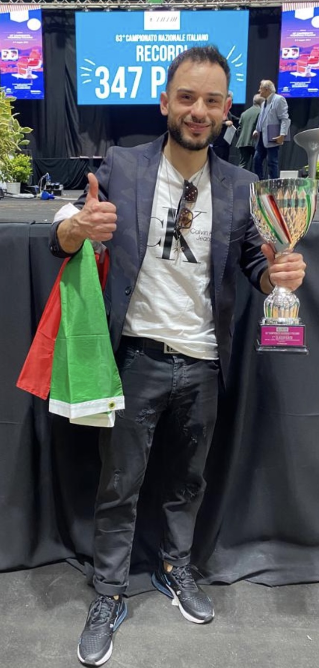 Biagio Fortino , vincitore del 63 campionato nazionale di acconciatori