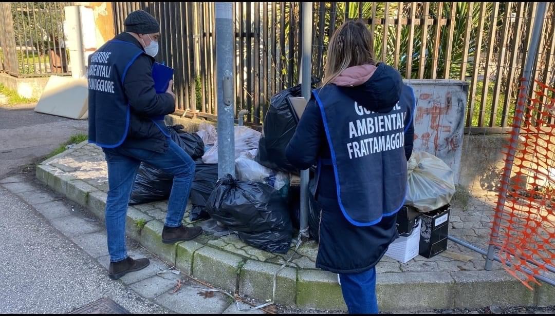 Frattamaggiore, il Sindaco ordina STOP AL SACCHETTO SELVAGGIO