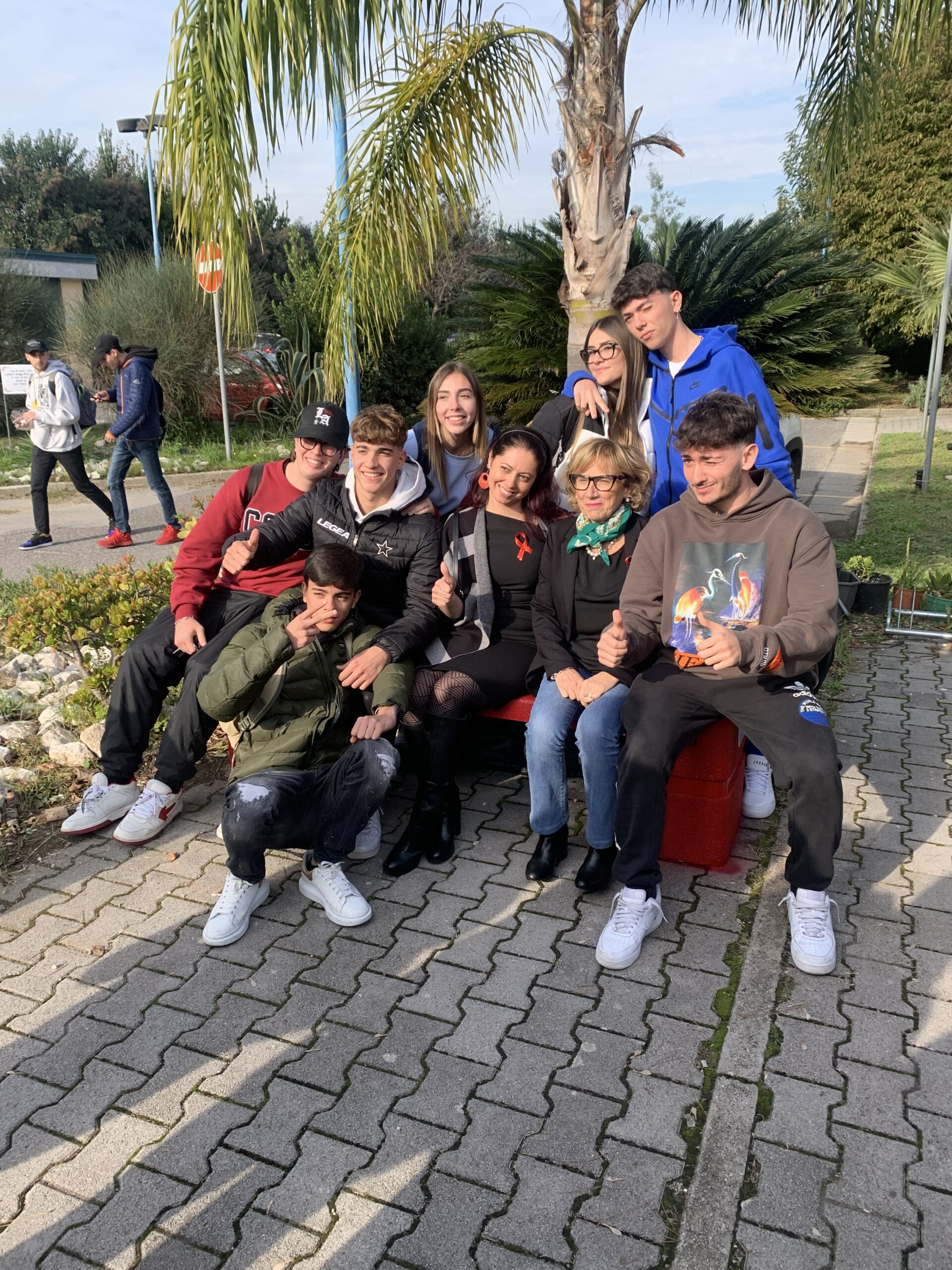 Inaugurata panchina rossa al Miranda di Frattamaggiore