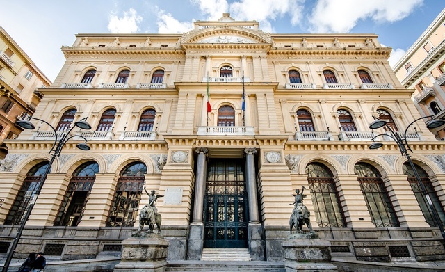 La Camera di commercio di Napoli concede aiuti concreti alle donne vittime di violenza