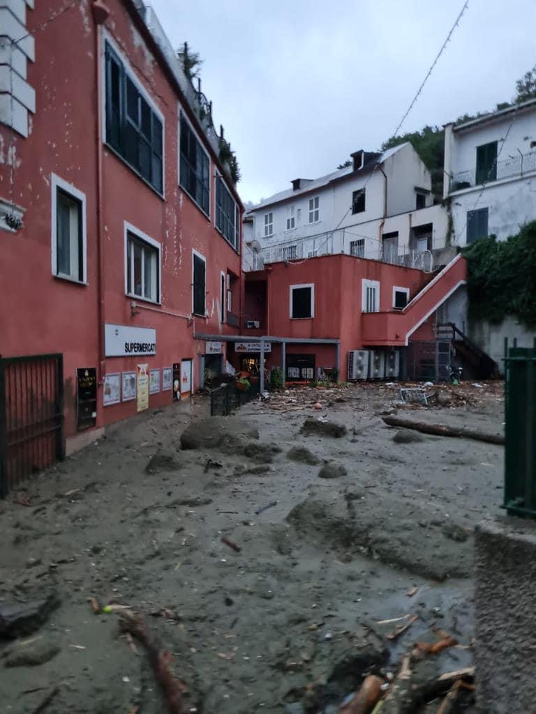 Maltempo ad Ischia si temono vittime
