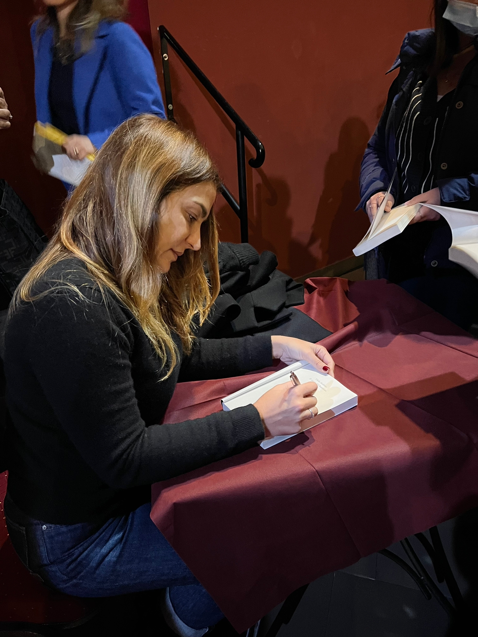 Viola Ardone, autrice napoletana ha incontrato i ragazzi del Durante