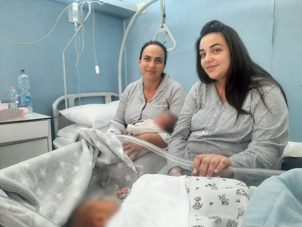 All’ospedale Cardarelli madre e figlia partoriscono a poco più di 24 ore di distanza