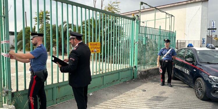 Casavatore, Carabinier Un sito deposito di pezzi di auto di dubbia provenienza