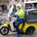 Crispano, ruba lo scooter del postino, arrestato