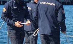 Torre del Greco , si butta in mare per fuggire da sorvegliato speciale