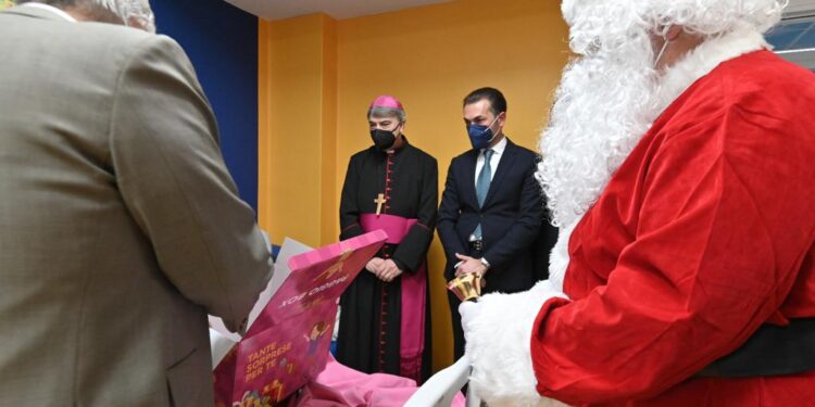 Natale al Santobono, parte la maratona solidale