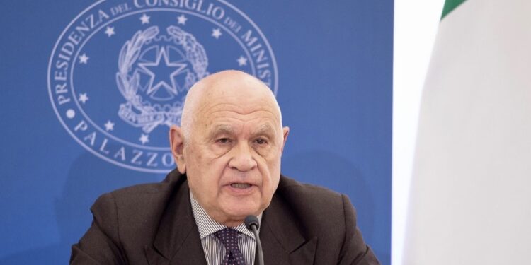 Il ministro della Giustizia Nordio incontra i liceali del Braucci