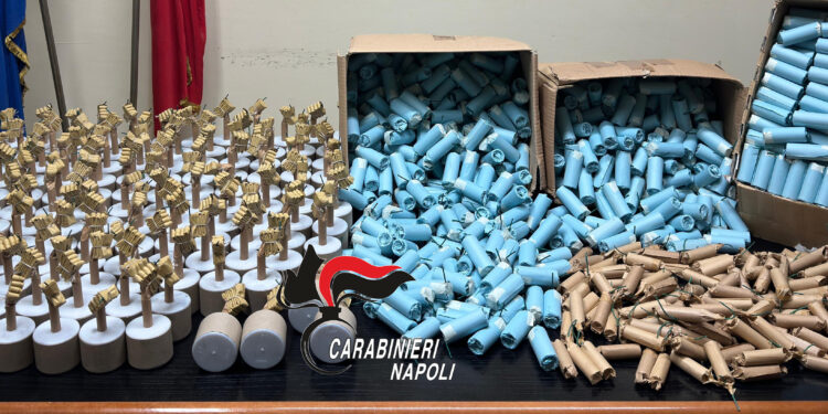 Casalnuovo, sequestro di botti illegali, 1500 petardi