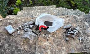 Ercolano, sequestro di droga e scooter rubati