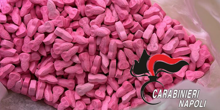 Napoli, centro storico , sequestro della droga dei ricchi, la cocaina rosa
