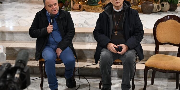 Gratteri a Caivano, invita a scegliere da che parte stare