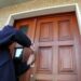 Soccavo, tentano di svaligiare casa, ma vengono arrestati