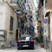 Castellamare di Stabia , rubano auto , scappano dai Carabinieri ma dai finestrini dell’auto