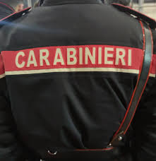 Grumo Nevano ,Via Bologna , tra i clienti in fila da un pusher , I carabinieri in borghese