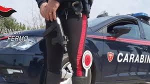 Casoria, fuggono ai carabinieri contromano sull’autostrada