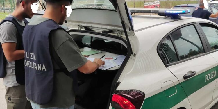 Caivano, task force della polizia metropolitana: sequestri di aziende e sanzioni per violazioni al codice della strada