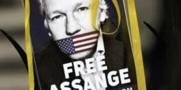 Assange, fondatore di Wikileaks, criminale o vittima?