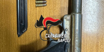 Pomigliano d’Arco, pistola con matricola abrasa a casa di un 17enne della 219