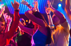 Agnano, la polizia chiude per 15 gg una discoteca