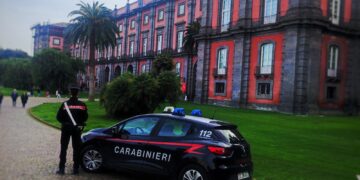 Capodimonte, lotta dei Carabinieri ai borseggiatori
