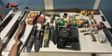 Marano , sequestro dei Carabinieri, di armi , pugnali e mitragliatrice