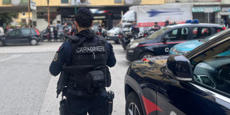 Fuorigrotta, Controlli serrati nel quartiere, due arresti