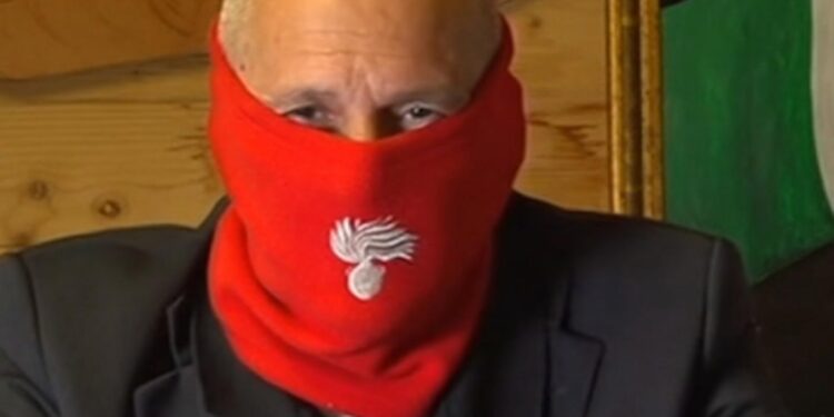 Il Capitano Ultimo tira via la maschera dopo 31 anni