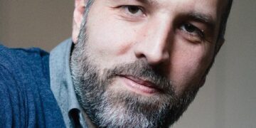TEATRO. Visciano, arriva Lorenzo Marone con “Generazione X. Monologo semiserio di un cinquantenne impreparato”