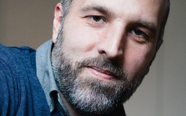 TEATRO. Visciano, arriva Lorenzo Marone con “Generazione X. Monologo semiserio di un cinquantenne impreparato”