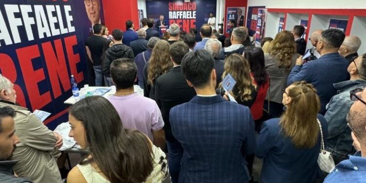 Casoria , Amministrative 2024, Raffaele Bene apre la campagna elettorale in un bagno di folla