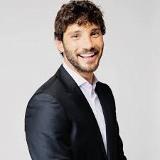 Stefano De Martino prende il posto di Amadeus ad Affari Tuoi