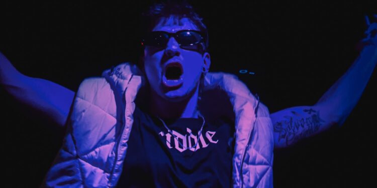 Musica : intervista a RIDDLE , il giovane talentuoso rapper campano