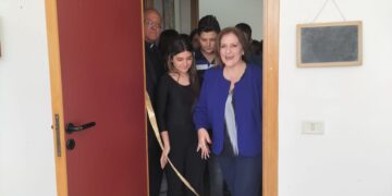 Frattamaggiore, alla scuola Stanzione inaugurata una biblioteca scolastica