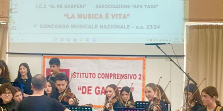 Caivano, straordinario successo per il 1° concorso musicale nazionale, promosso dall’ istituto “De Gasperi” e dall’associazione “Aps Tass”